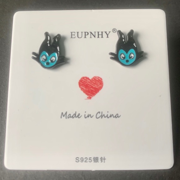Jewelry - 🍭2/$20🍭 Disney’s Maleficent Earrings